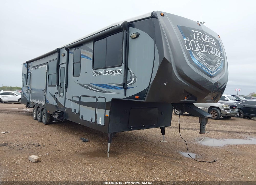 2016 HEARTLAND ROAD WARRIOR VIN: 5SFCG4430GE306632