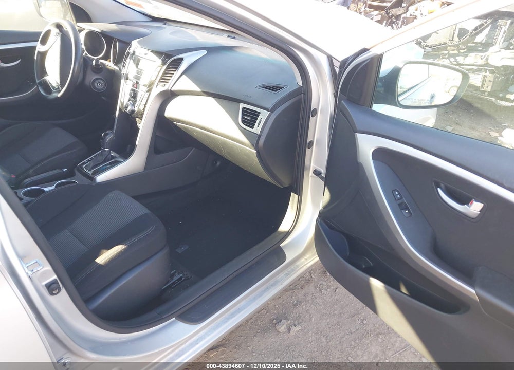 2014 HYUNDAI ELANTRA GT VIN: KMHD35LH0EU163475