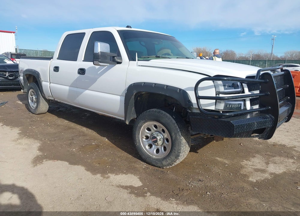 2004 CHEVROLET SILVERADO 1500 LS VIN: 2GCEK13T941289496