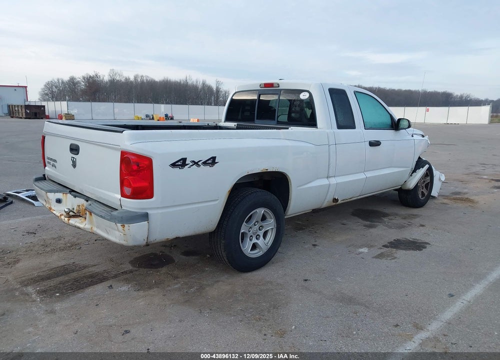 2007 DODGE DAKOTA SLT VIN: 1D7HW42K07S136415