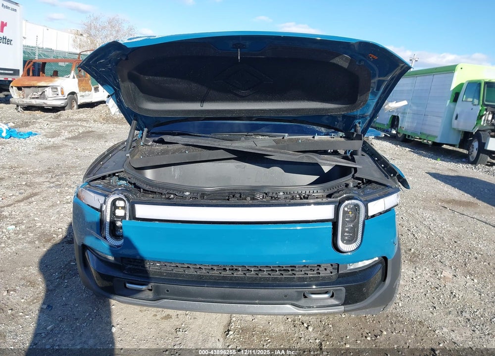 2024 RIVIAN R1S ADVENTURE DUAL MOTOR LARGE PACK/ADVENTURE DUAL MOTOR PERF LARGE PACK VIN: 7PDSGBBA9RN044335
