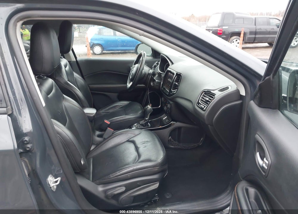 2018 JEEP COMPASS LIMITED FWD VIN: 3C4NJCCB6JT406094