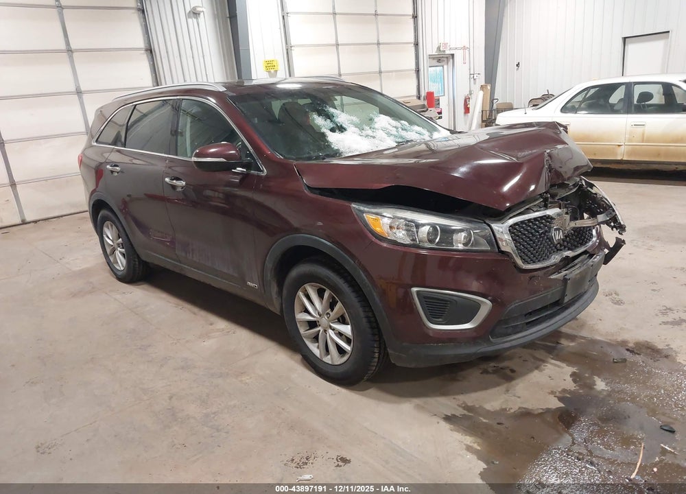 2018 KIA SORENTO 2.4L LX VIN: 5XYPGDA39JG367369