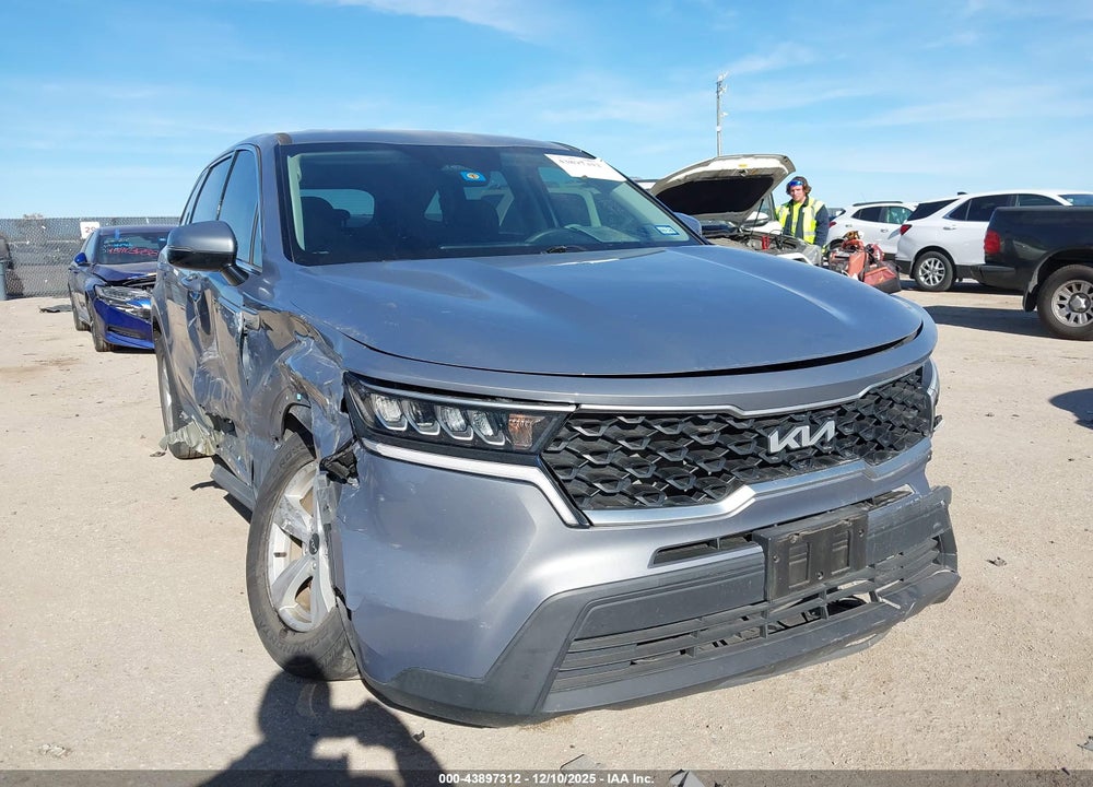2022 KIA SORENTO LX VIN: 5XYRG4LC4NG140392