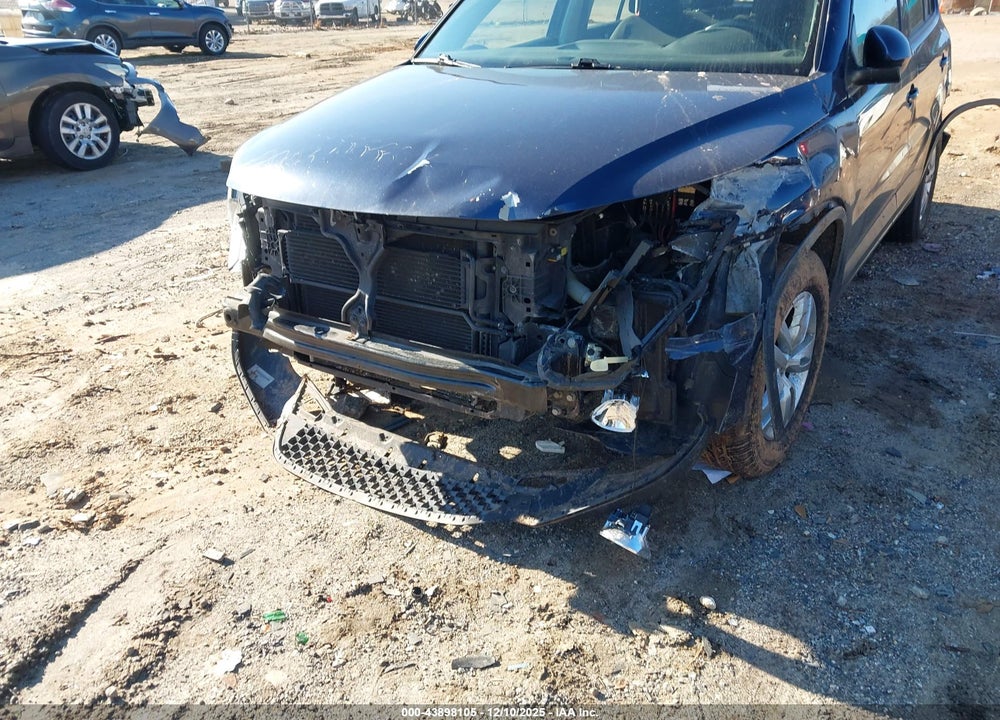 2013 VOLKSWAGEN TIGUAN S VIN: WVGAV3AX1DW624424