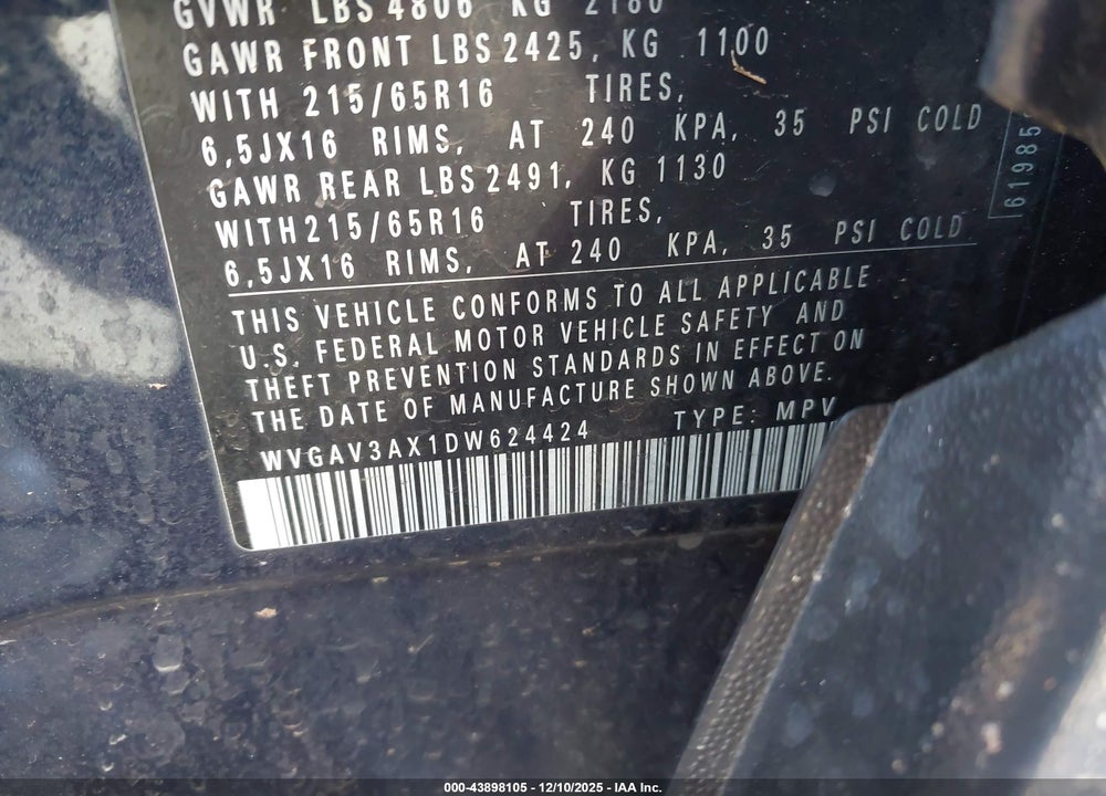 2013 VOLKSWAGEN TIGUAN S VIN: WVGAV3AX1DW624424
