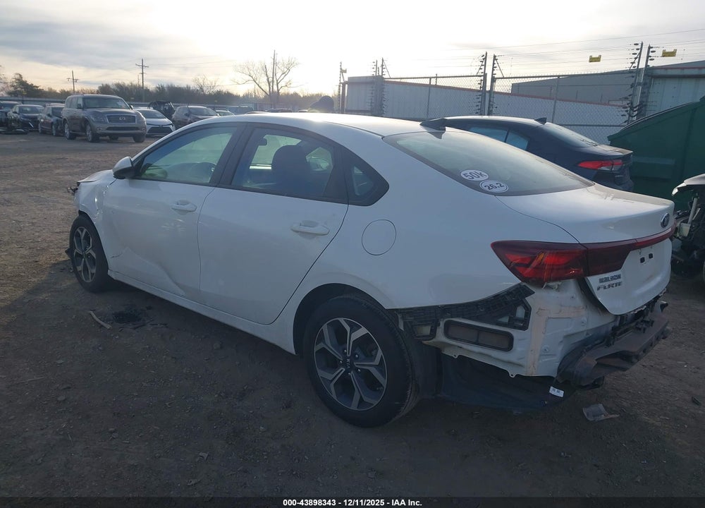 2021 KIA FORTE LXS VIN: 3KPF24AD2ME288467