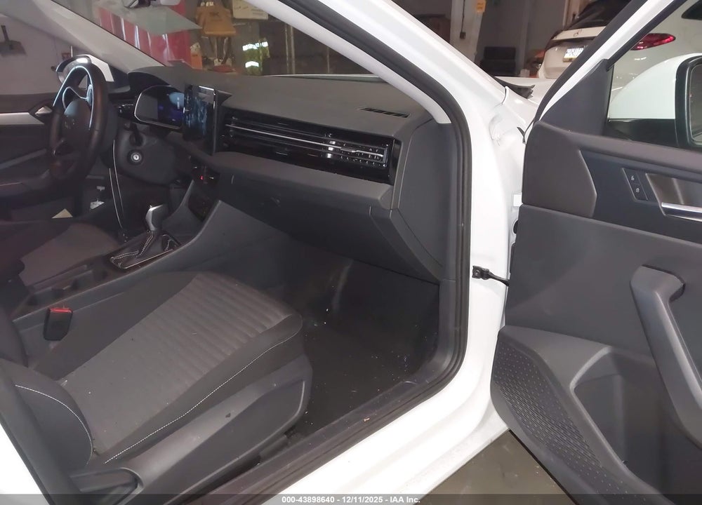 2025 VOLKSWAGEN JETTA 1.5T S VIN: 3VW5X7BU3SM103324