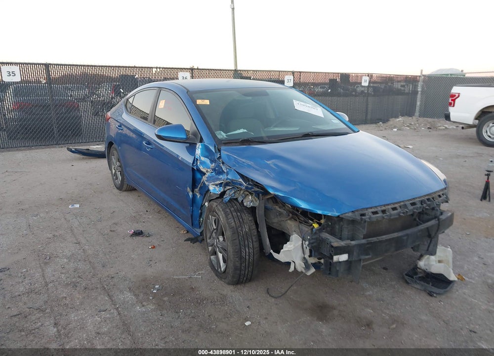 2017 HYUNDAI ELANTRA SE VIN: 5NPD84LF8HH086125