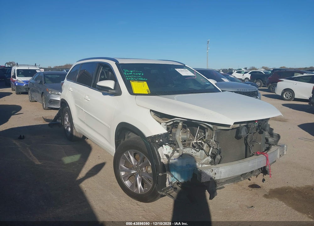 2015 TOYOTA HIGHLANDER XLE V6 VIN: 5TDKKRFH9FS055962
