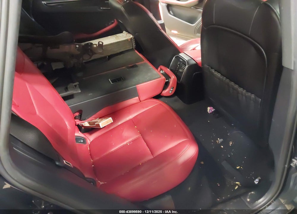2021 PORSCHE MACAN VIN: WP1AA2A55MLB12562