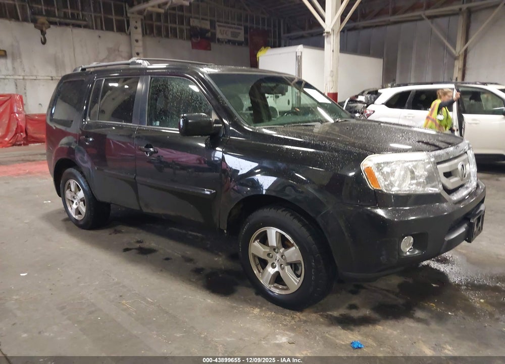 2011 HONDA PILOT EX-L VIN: 5FNYF4H57BB029492