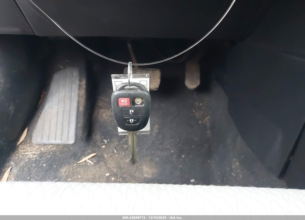 2015 TOYOTA COROLLA LE VIN: 2T1BURHE7FC344862