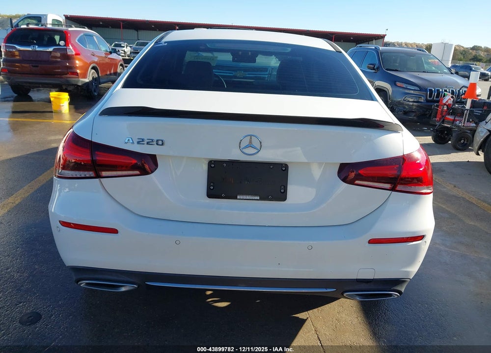 2019 MERCEDES-BENZ A 220 VIN: WDD3G4EB4KW030814