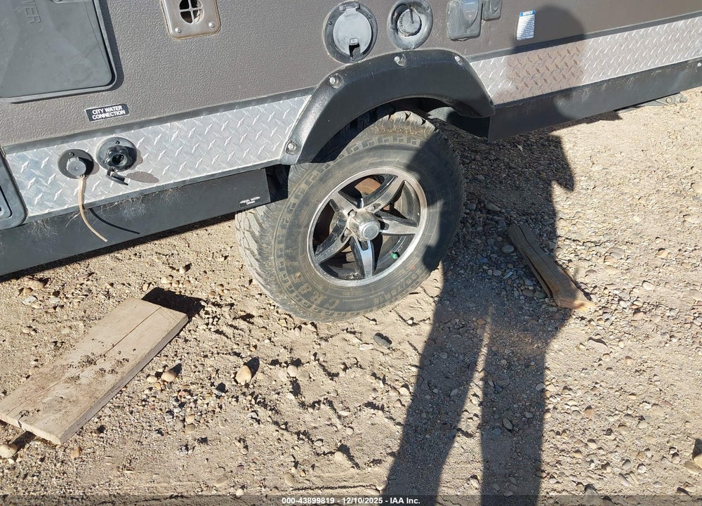 2018 FORE FLAGSTAFF VIN: 4X4CFS61XJD179241