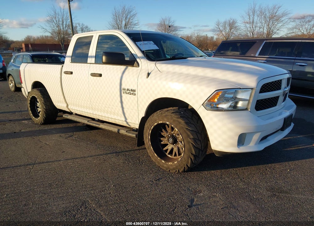 2017 RAM 1500 EXPRESS  4X4 6'4 BOX VIN: 1C6RR7FG4HS633957