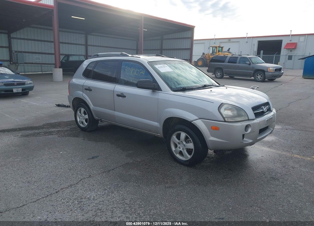 2005 HYUNDAI TUCSON GL VIN: KM8JM12B55U104685