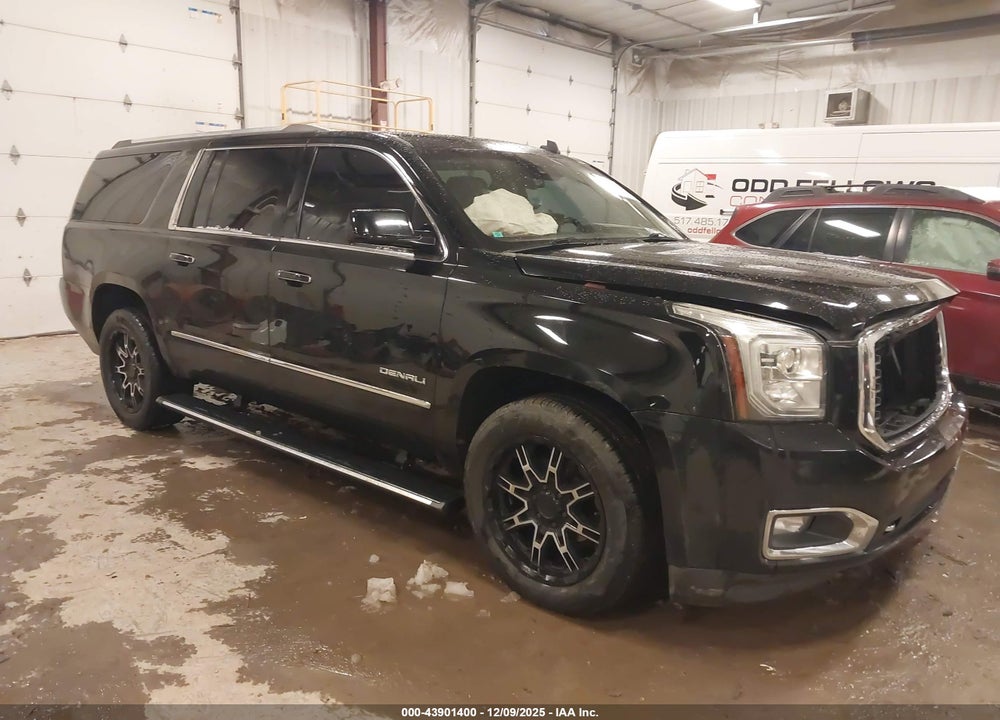 2015 GMC YUKON XL 1500 DENALI VIN: 1GKS2JKJ9FR301907