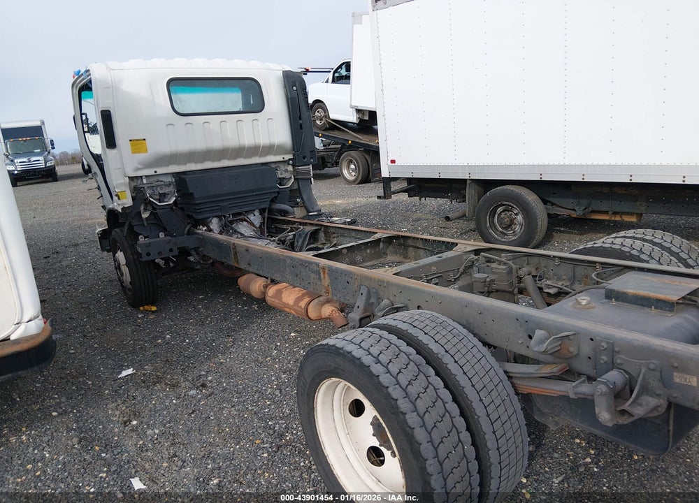 2018 ISUZU NPR HD VIN: 54DC4W1B6JS811789
