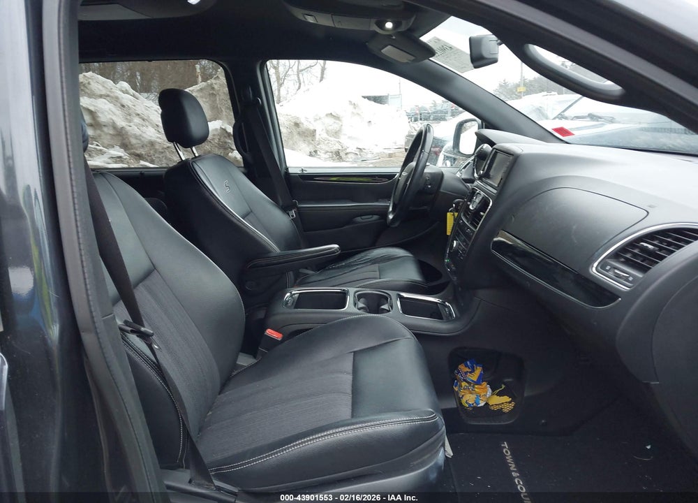 2014 CHRYSLER TOWN & COUNTRY S VIN: 2C4RC1HG5ER192454