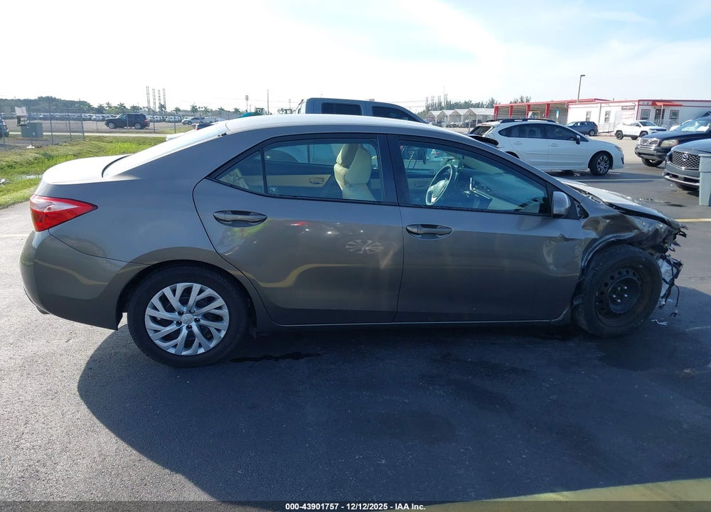 2018 TOYOTA COROLLA LE VIN: 5YFBURHE4JP749537