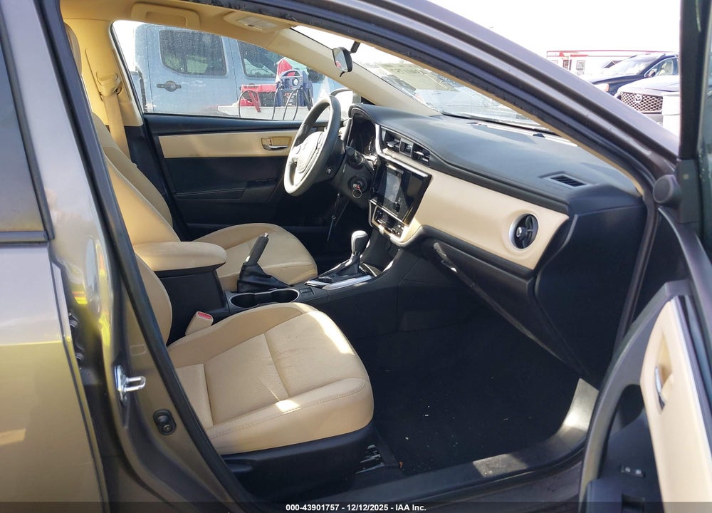 2018 TOYOTA COROLLA LE VIN: 5YFBURHE4JP749537