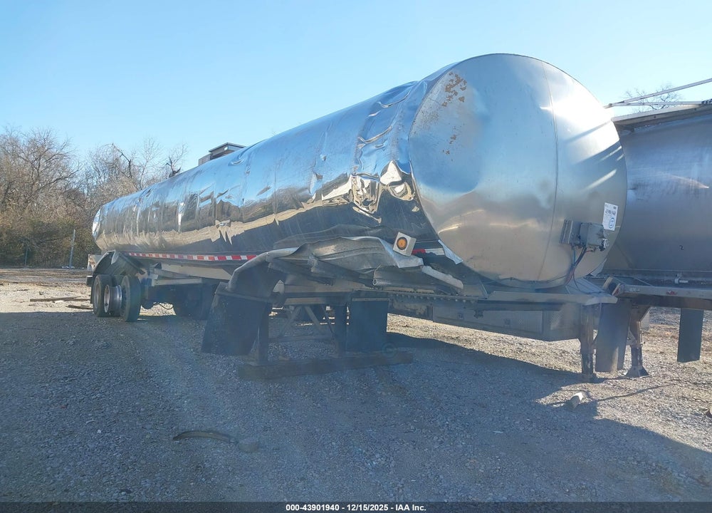 2010 BLUEGRASS TANKER VIN: 1B9AP39210E601188