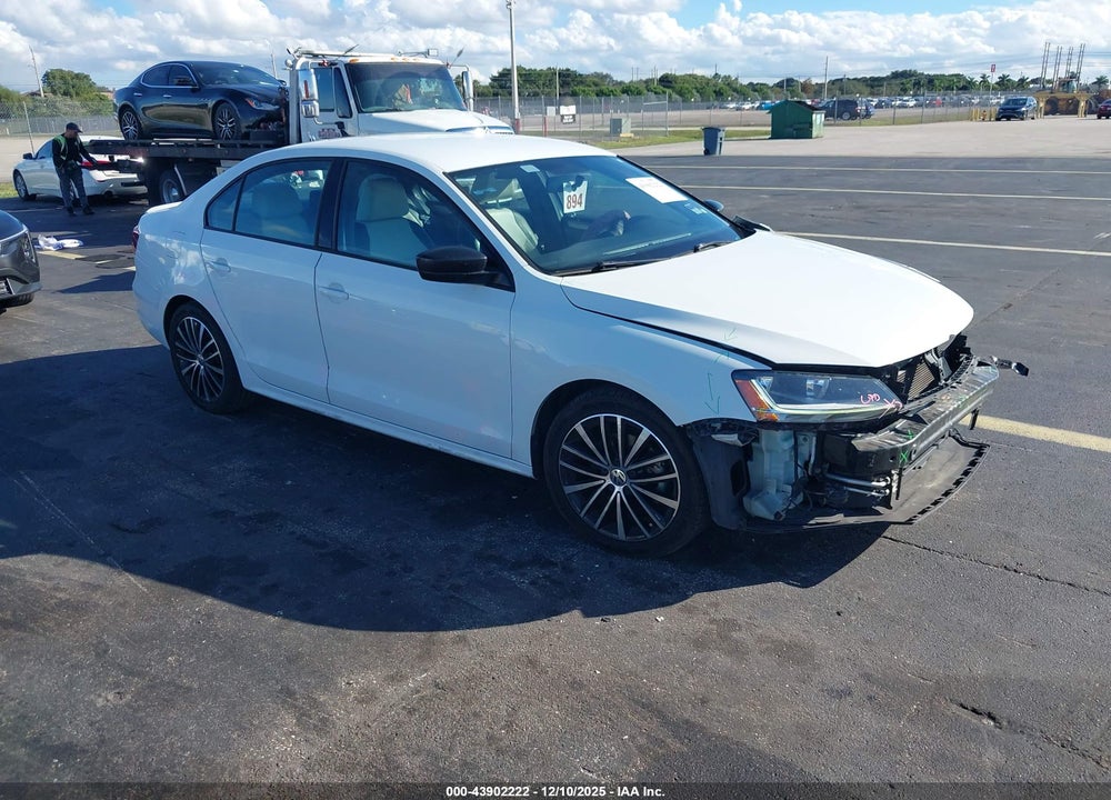 2017 VOLKSWAGEN JETTA 1.8T SPORT VIN: 3VWD17AJ5HM387021