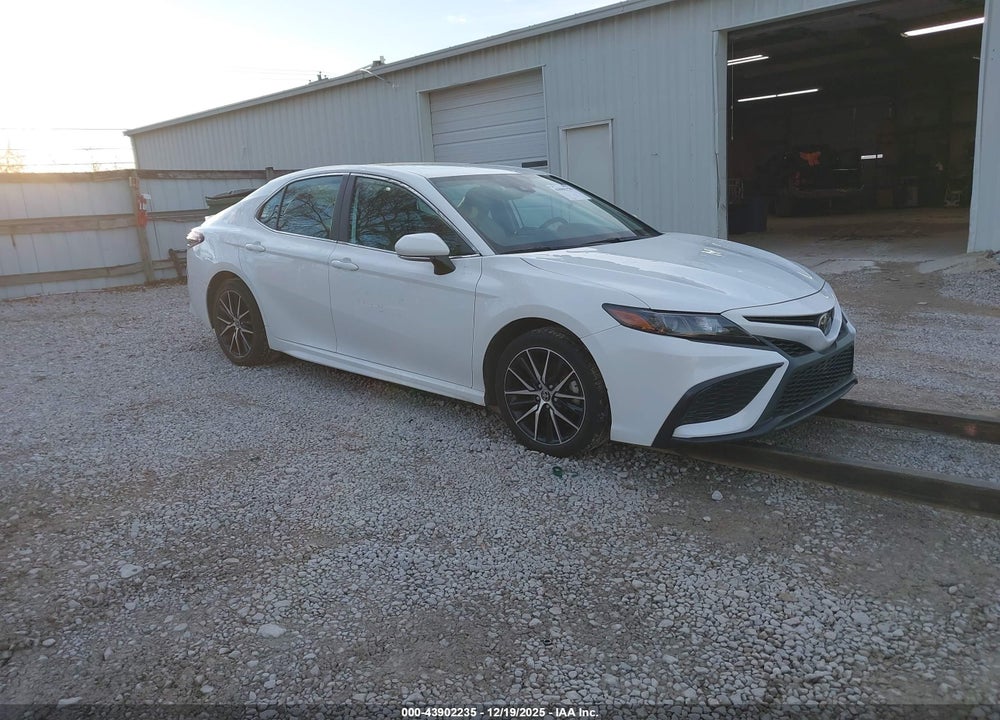 2022 TOYOTA CAMRY SE AWD VIN: 4T1G11BK2NU058073