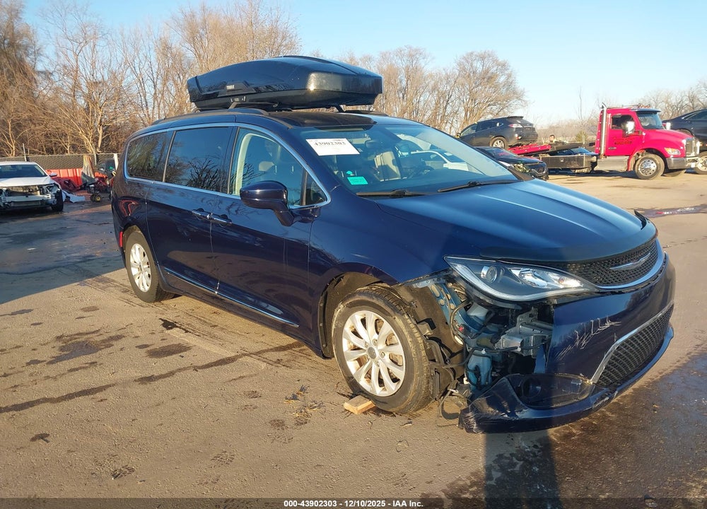 2017 CHRYSLER PACIFICA TOURING-L VIN: 2C4RC1BG2HR576138