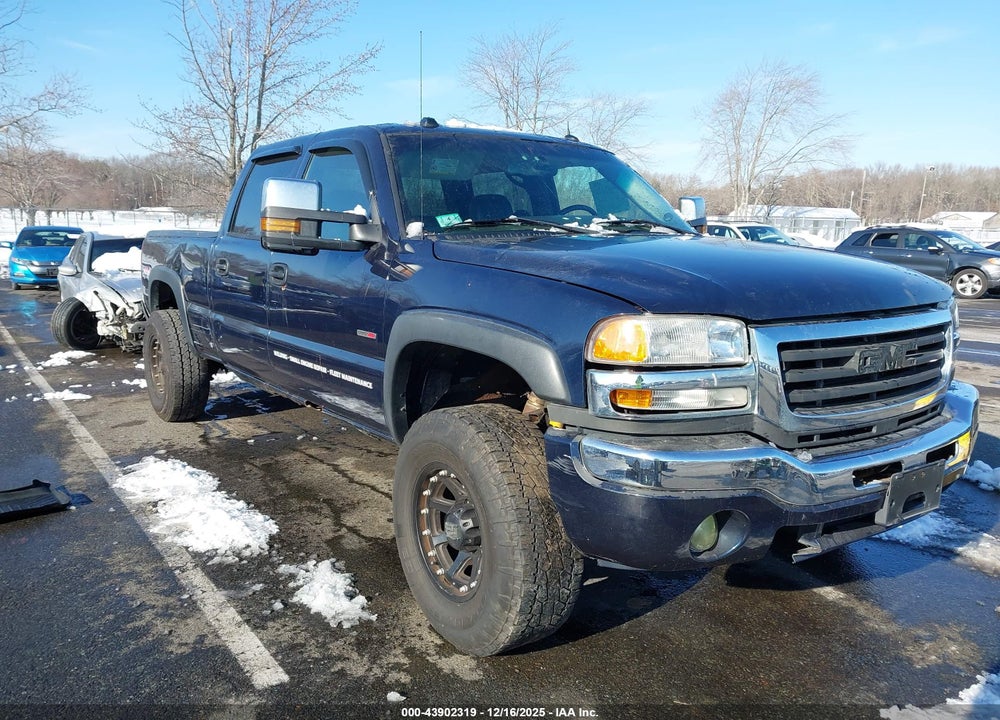 2005 GMC SIERRA 2500HD SLT VIN: 1GTHK232X5F813582