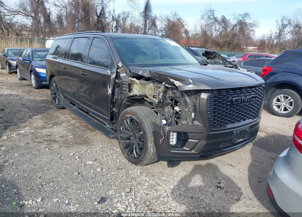 2021 GMC YUKON XL 4WD DENALI VIN: 1GKS2JKLXMR177077