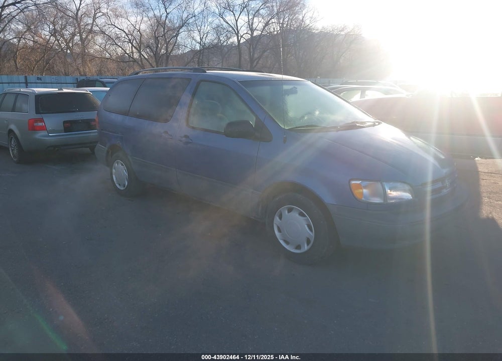 2000 TOYOTA SIENNA LE VIN: 4T3ZF13C6YU223880