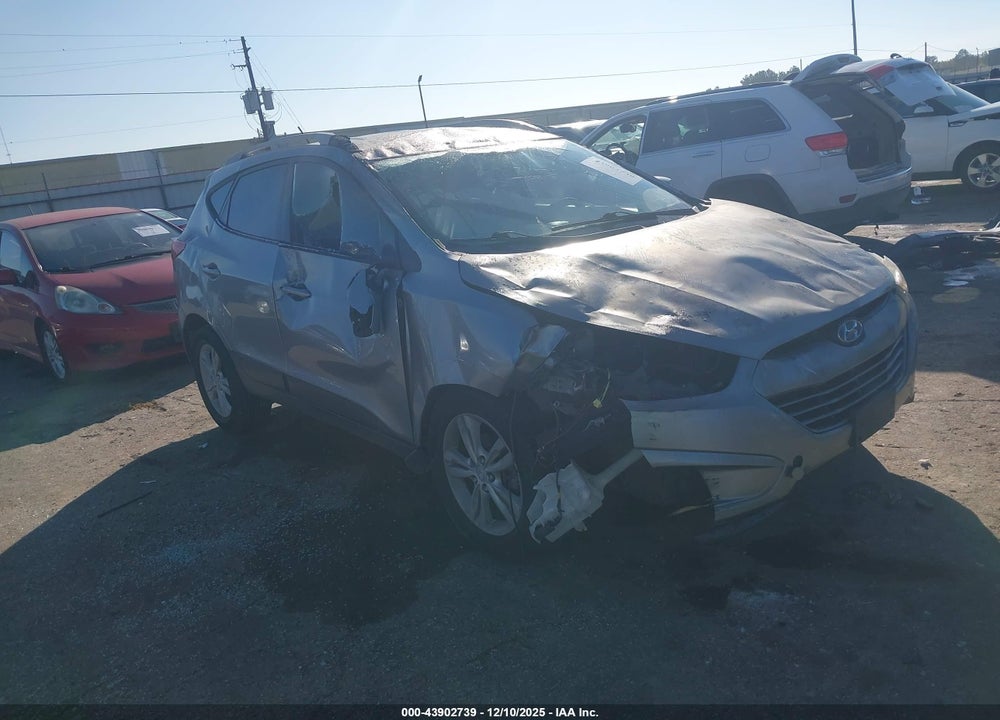 2010 HYUNDAI TUCSON GLS VIN: KM8JU3AC0AU094972