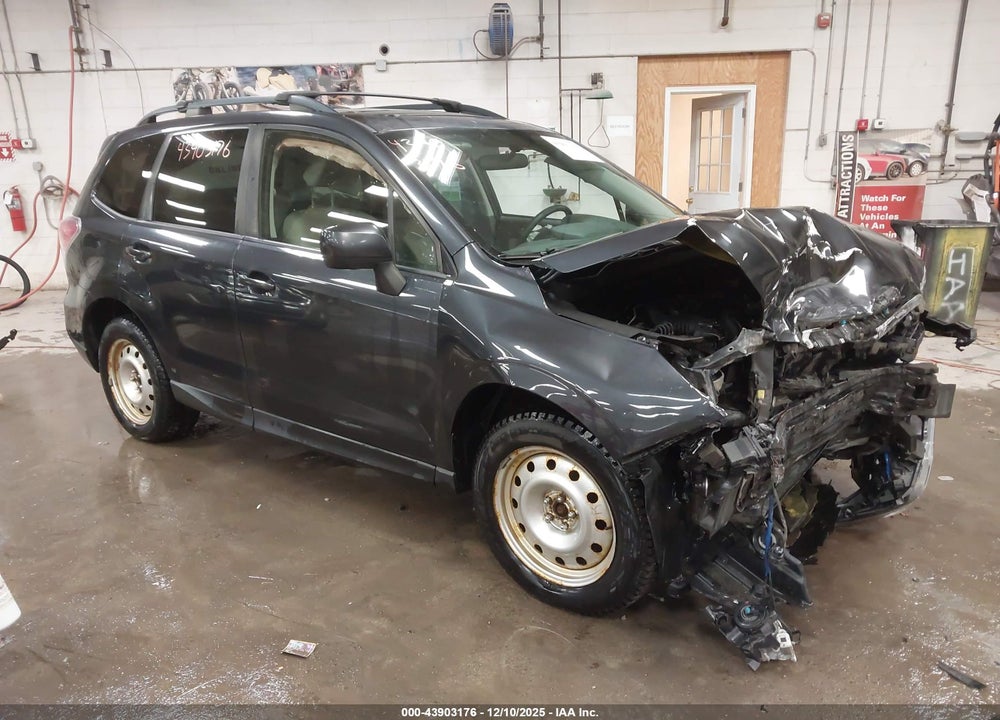 2017 SUBARU FORESTER 2.5I PREMIUM VIN: JF2SJAECXHH595582