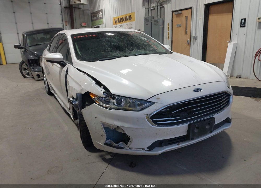 2019 FORD FUSION SE VIN: 3FA6P0HD2KR173718