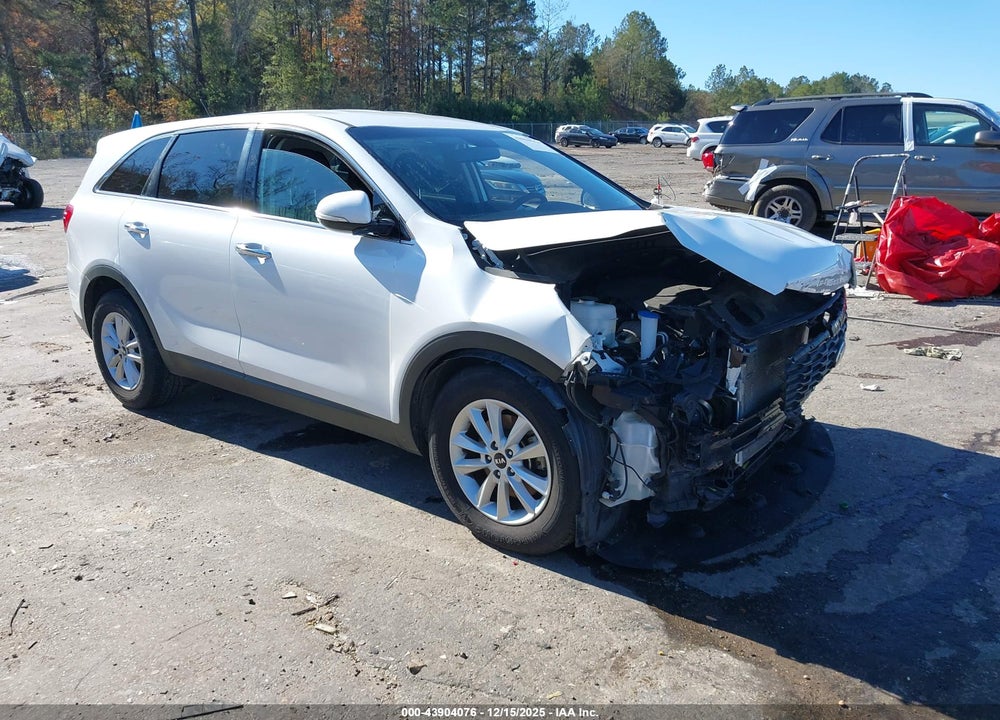 2019 KIA SORENTO 3.3L LX VIN: 5XYPG4A56KG488153