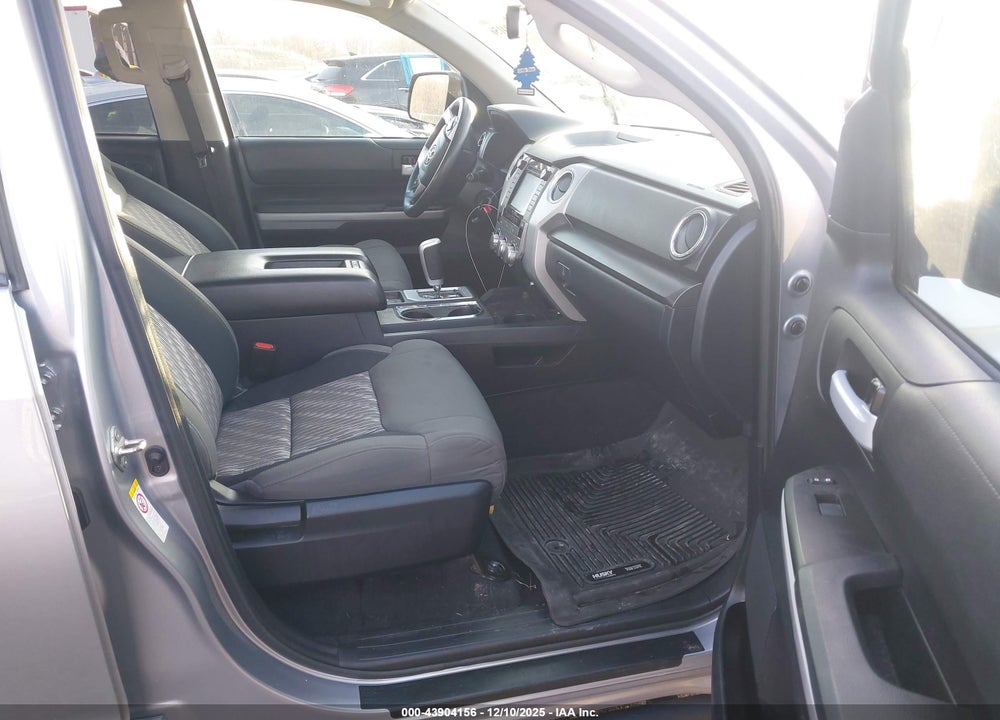 2019 TOYOTA TUNDRA SR5 5.7L V8 VIN: 5TFDY5F16KX822593