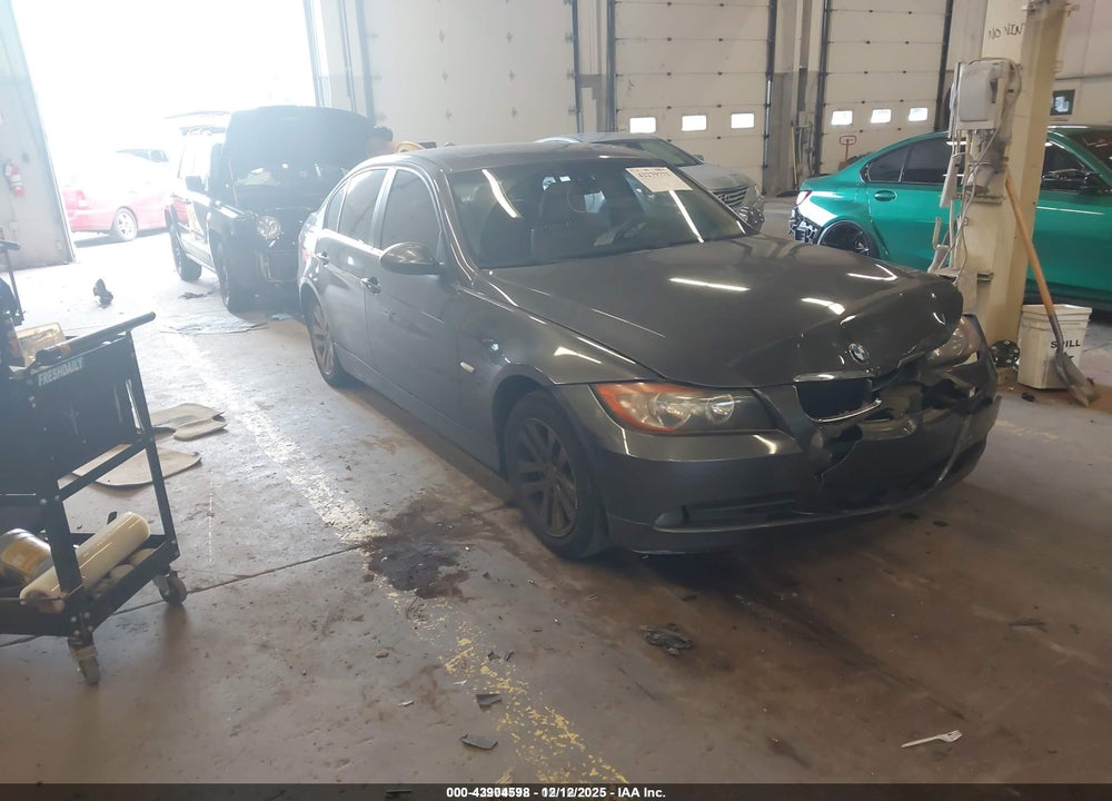 2007 BMW 328I VIN: WBAVA37577NL13062