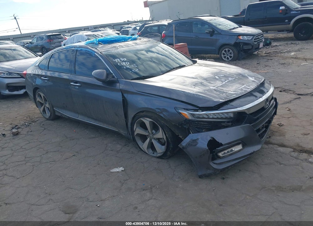 2018 HONDA ACCORD TOURING 2.0T VIN: 1HGCV2F98JA004990