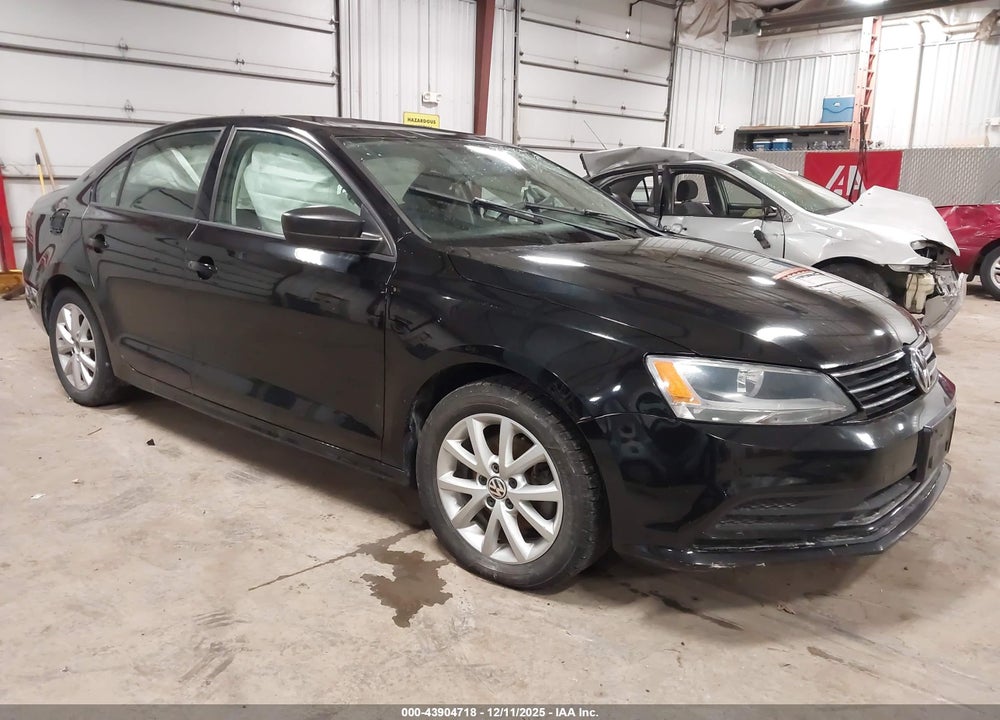2015 VOLKSWAGEN JETTA 1.8T SE VIN: 3VWD17AJ3FM261642