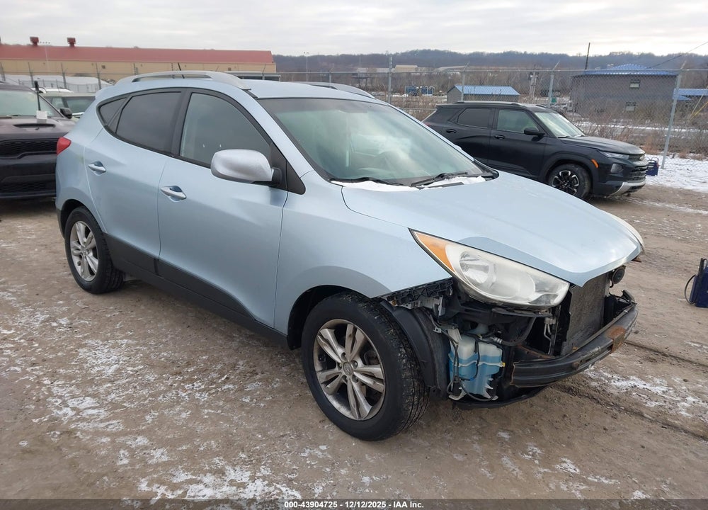 2011 HYUNDAI TUCSON GLS VIN: KM8JUCAC0BU212701