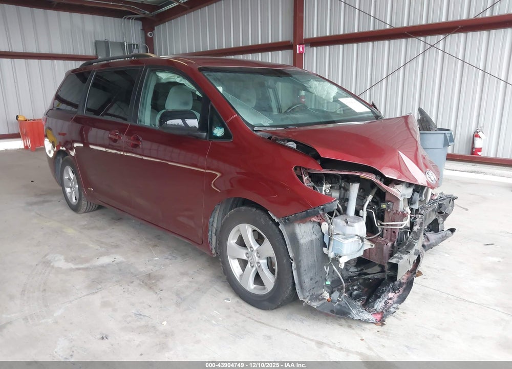 2015 TOYOTA SIENNA LE 8 PASSENGER VIN: 5TDKK3DCXFS578900