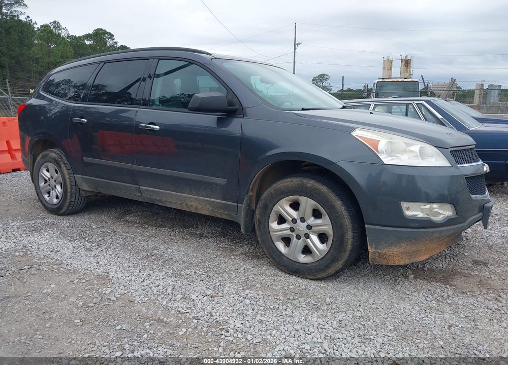 2012 CHEVROLET TRAVERSE LS VIN: 1GNKRFED1CJ354404