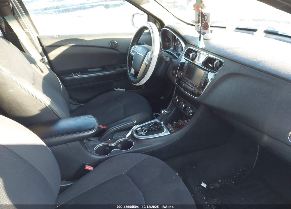 2012 CHRYSLER 200 TOURING VIN: 1C3CCBBG3CN250452