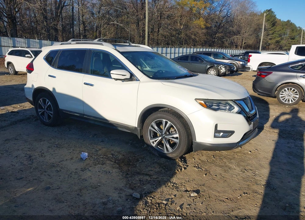 2017 NISSAN ROGUE SL VIN: 5N1AT2MT4HC798617