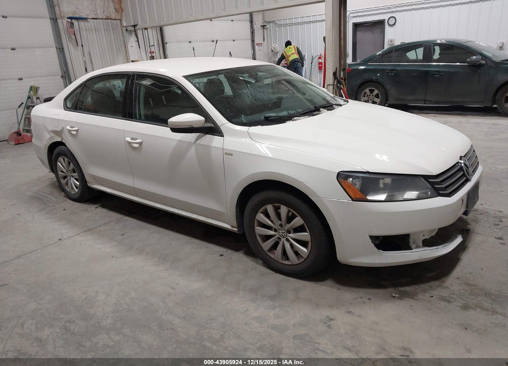 2014 VOLKSWAGEN PASSAT 1.8T WOLFSBURG EDITION VIN: 1VWAT7A38EC090062