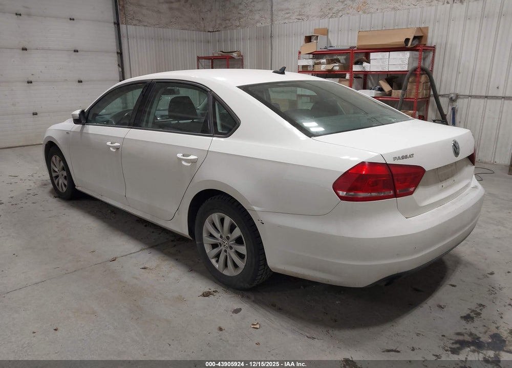 2014 VOLKSWAGEN PASSAT 1.8T WOLFSBURG EDITION VIN: 1VWAT7A38EC090062