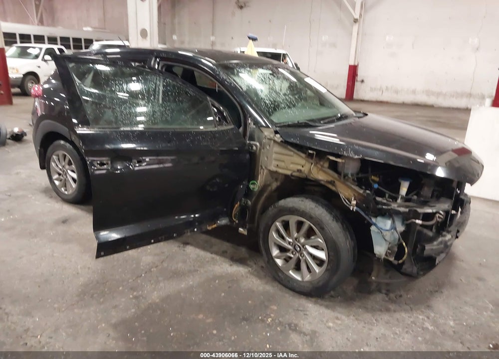 2018 HYUNDAI TUCSON SE VIN: KM8J2CA40JU798555