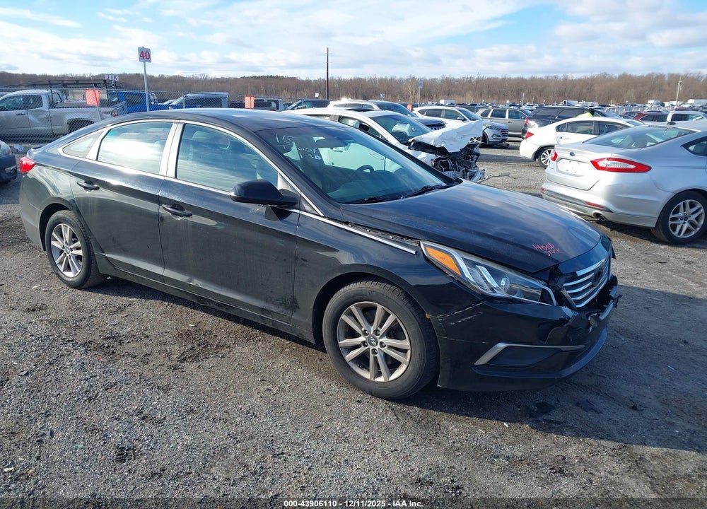 2017 HYUNDAI SONATA VIN: 5NPE24AFXHH588627